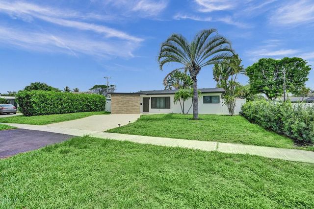1001 SE 13th Court, Deerfield Beach, FL 33441