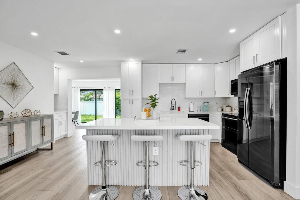 1001 SE 13th Court, Deerfield Beach, FL 33441