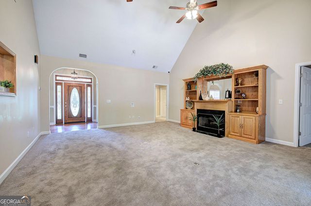 20 Spring Lake Trail NE, White, GA 30184