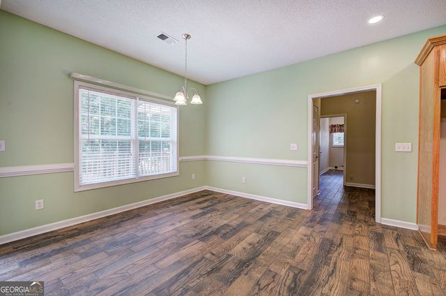 20 Spring Lake Trail NE, White, GA 30184