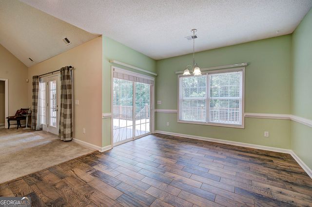 20 Spring Lake Trail NE, White, GA 30184