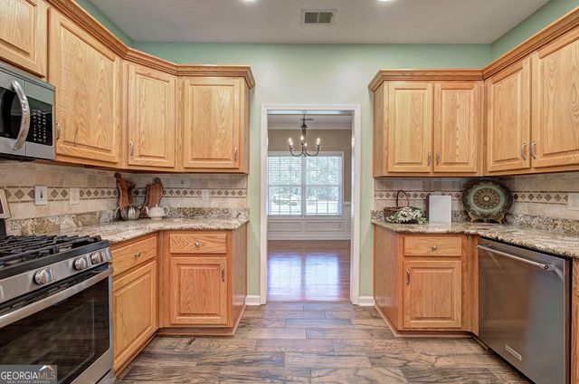 20 Spring Lake Trail NE, White, GA 30184