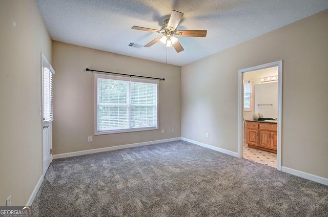 20 Spring Lake Trail NE, White, GA 30184