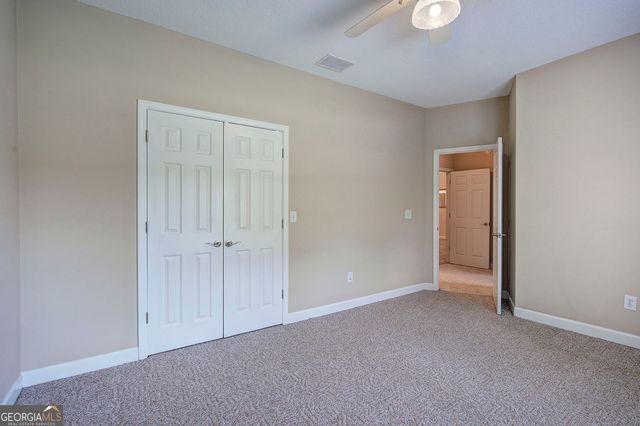 20 Spring Lake Trail NE, White, GA 30184