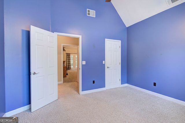 20 Spring Lake Trail NE, White, GA 30184
