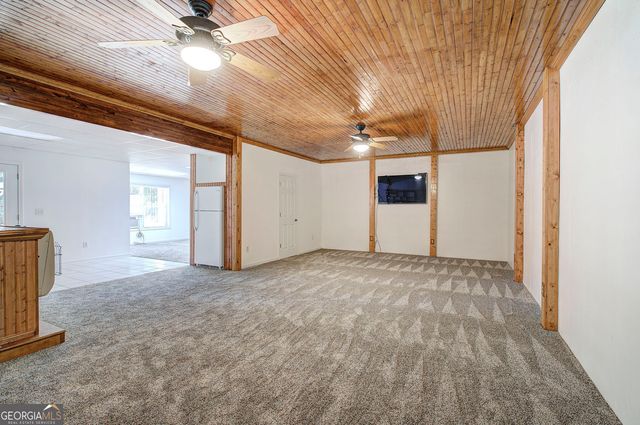 20 Spring Lake Trail NE, White, GA 30184