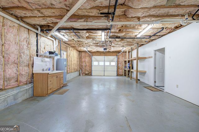 20 Spring Lake Trail NE, White, GA 30184