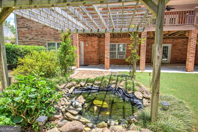 20 Spring Lake Trail NE, White, GA 30184