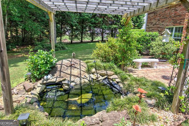 20 Spring Lake Trail NE, White, GA 30184