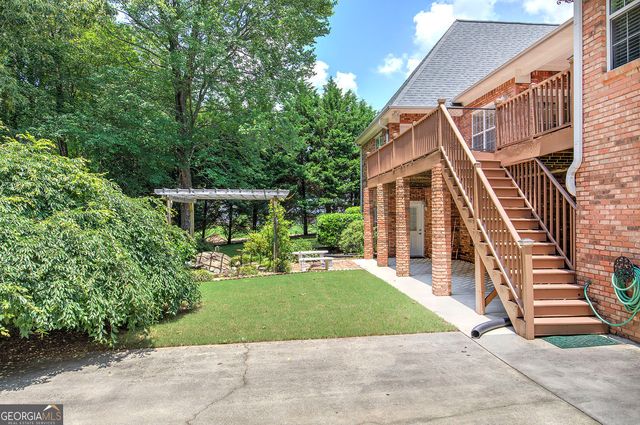 20 Spring Lake Trail NE, White, GA 30184