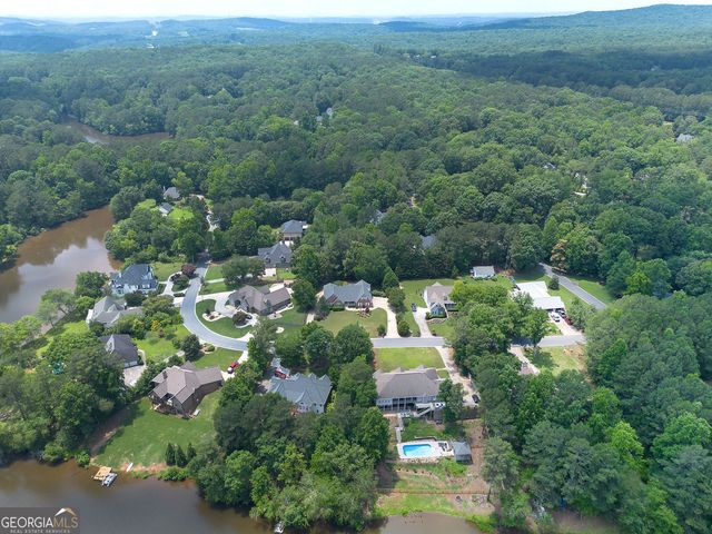 20 Spring Lake Trail NE, White, GA 30184
