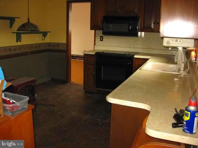 1025 SCOTT AVE, Upper Chichester, PA 19061