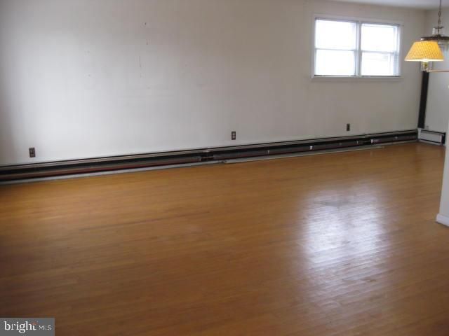 1025 SCOTT AVE, Upper Chichester, PA 19061