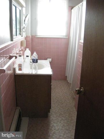 1025 SCOTT AVE, Upper Chichester, PA 19061