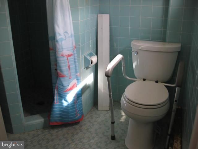 1025 SCOTT AVE, Upper Chichester, PA 19061