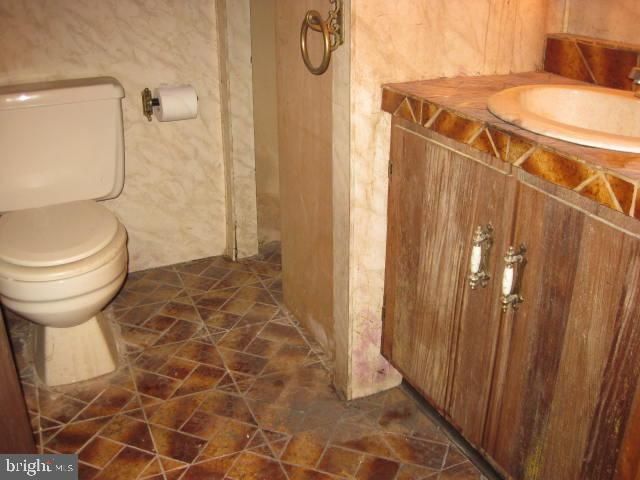 1025 SCOTT AVE, Upper Chichester, PA 19061