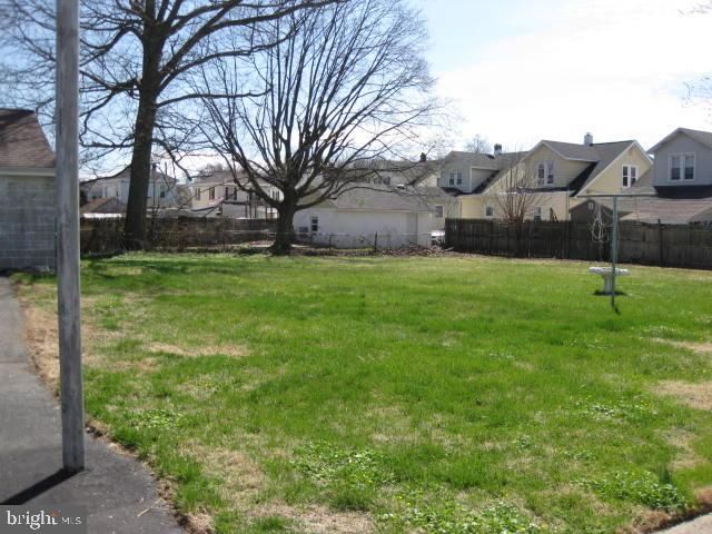 1025 SCOTT AVE, Upper Chichester, PA 19061