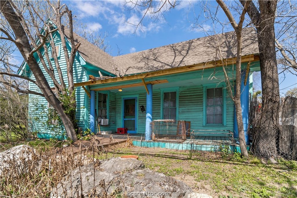 600 West Wm J Bryan Parkway, Bryan, TX 77803