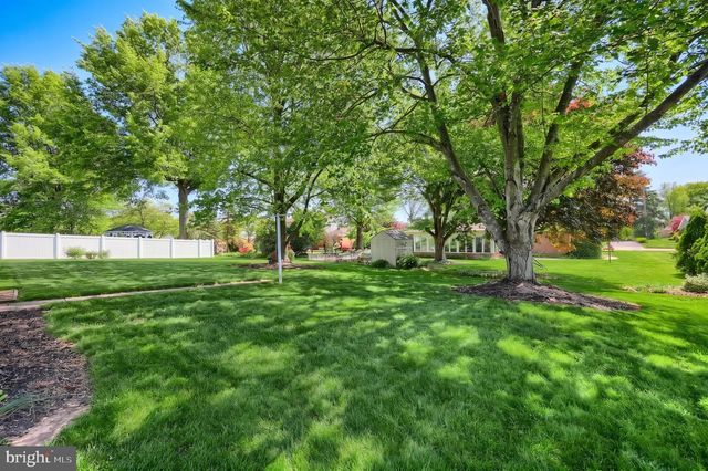 1970 HAMPTON RD, York, PA 17408