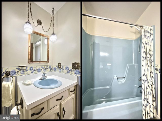 1970 HAMPTON RD, York, PA 17408