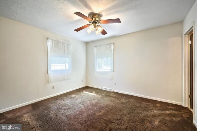 1970 HAMPTON RD, York, PA 17408