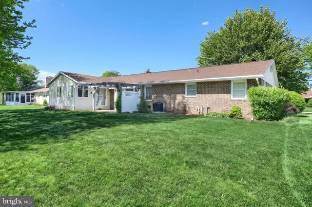1970 HAMPTON RD, York, PA 17408