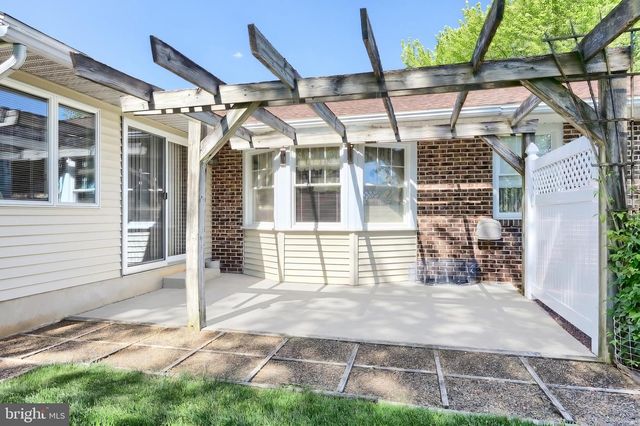 1970 HAMPTON RD, York, PA 17408