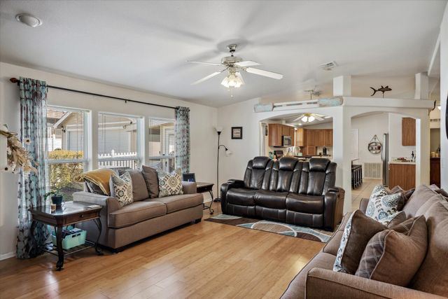 10165 Northlake Circle, Kemp, TX 75143