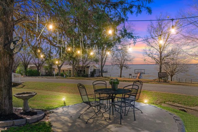 10165 Northlake Circle, Kemp, TX 75143