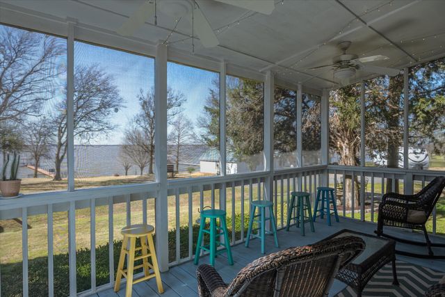10165 Northlake Circle, Kemp, TX 75143