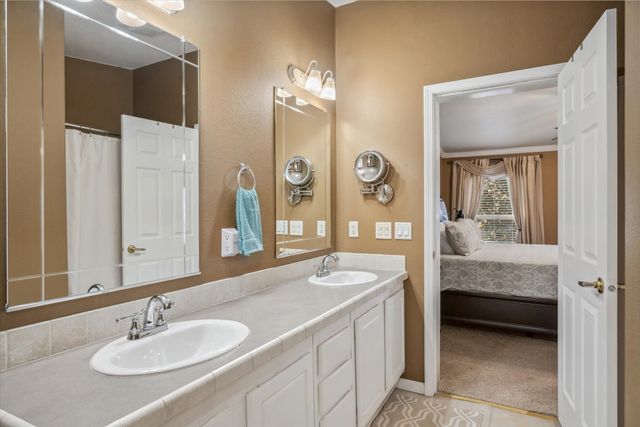 10165 Northlake Circle, Kemp, TX 75143