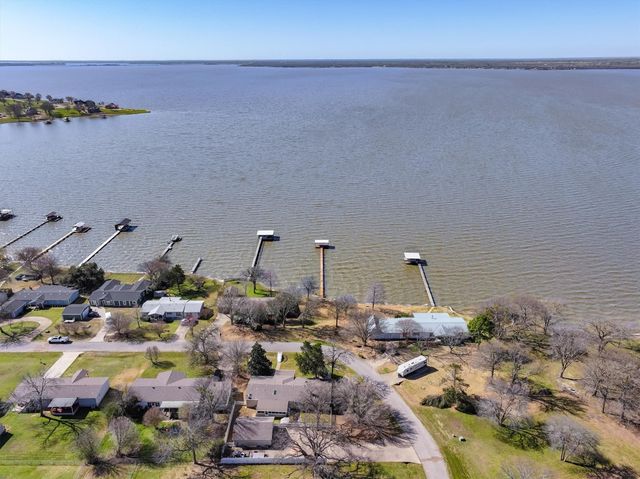 10165 Northlake Circle, Kemp, TX 75143