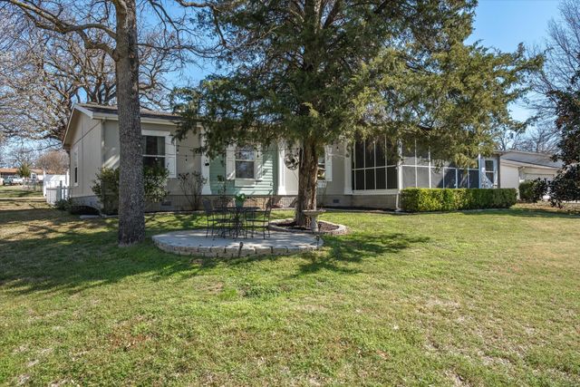 10165 Northlake Circle, Kemp, TX 75143