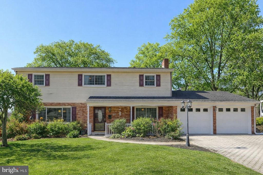 232 WINDING WAY, Camp Hill, PA 17011