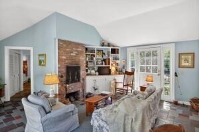 148 Seapine Rd, Chatham, MA 02650