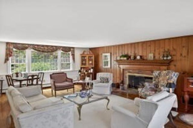 148 Seapine Rd, Chatham, MA 02650