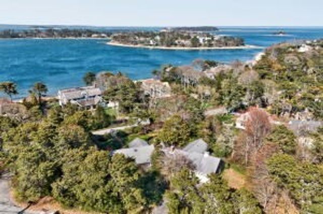 148 Seapine Rd, Chatham, MA 02650