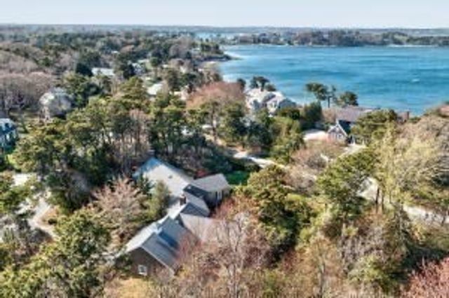 148 Seapine Rd, Chatham, MA 02650