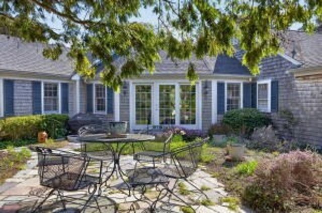148 Seapine Rd, Chatham, MA 02650