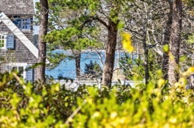 148 Seapine Rd, Chatham, MA 02650