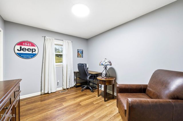 121 Chateaugay Road, Kingsport, TN 37660