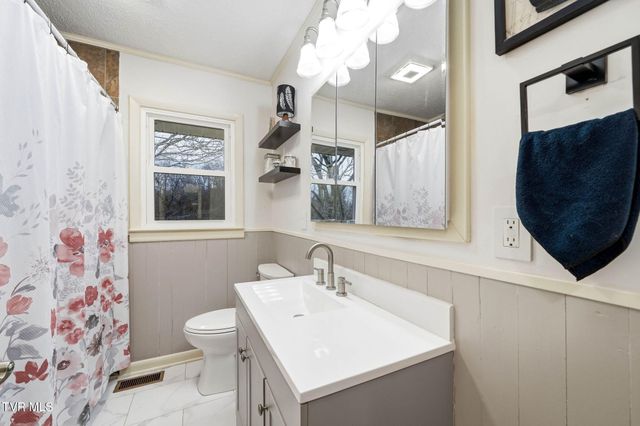 121 Chateaugay Road, Kingsport, TN 37660