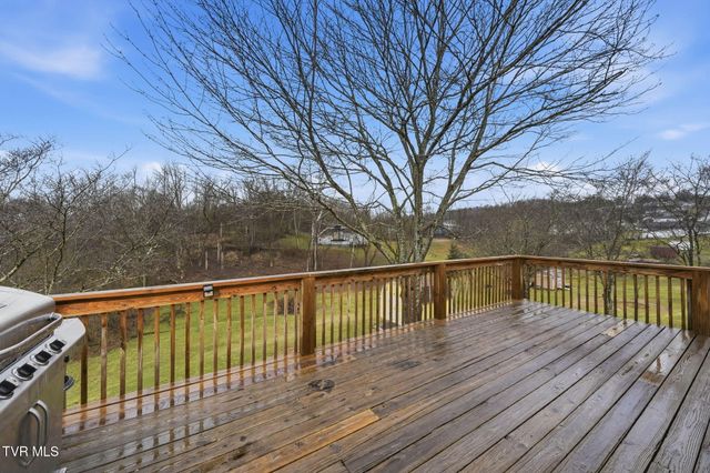 121 Chateaugay Road, Kingsport, TN 37660