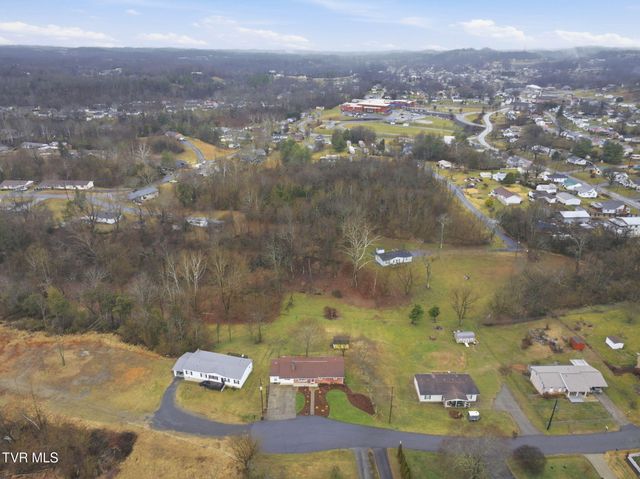 121 Chateaugay Road, Kingsport, TN 37660