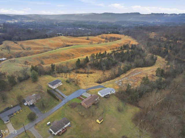 121 Chateaugay Road, Kingsport, TN 37660