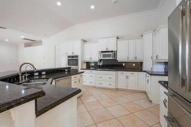 2560 Buck Ridge Trail, Loxahatchee, FL 33470