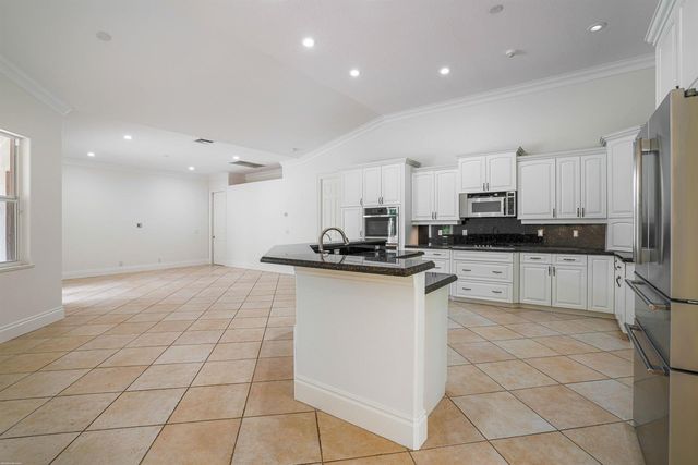 2560 Buck Ridge Trail, Loxahatchee, FL 33470