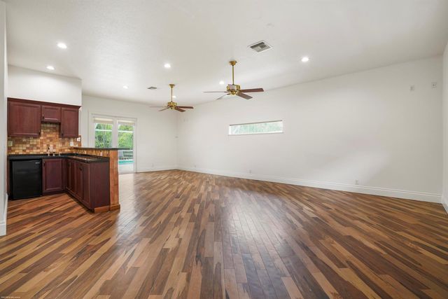 2560 Buck Ridge Trail, Loxahatchee, FL 33470