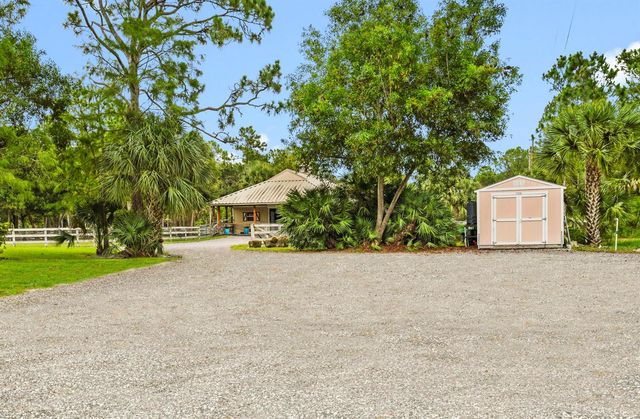 2560 Buck Ridge Trail, Loxahatchee, FL 33470