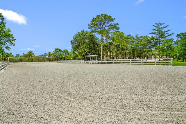 2560 Buck Ridge Trail, Loxahatchee, FL 33470